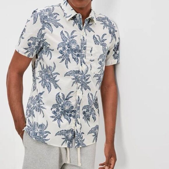 AMERICAN EAGLE Men’s Tropical Button Up Size XS - Picture 1 of 9